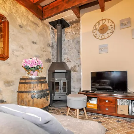 Lovely In With Wifi Holiday home